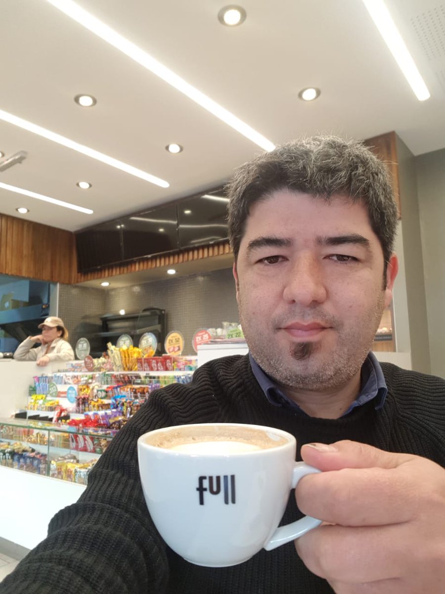 PonePrimera870's tweet photo. Móvil @chvarela1 sobre el aumento de la Nafta y su merecido café en este feriado en #PonéPrimera por https://t.co/lytkqO6ofJ https://t.co/7ItSf0HSPg