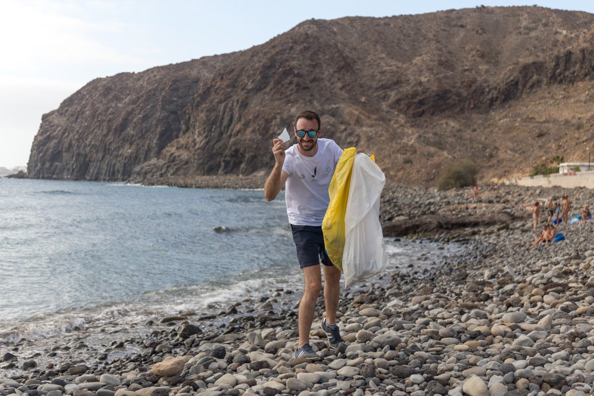 TenerifeMag's tweet photo. 1700+ pieces of rubbish were picked up at the 1st #TrashingForce Coastal Cleanup Event. Thanks to @HJardinTropical, @Canary_PR, @EstrellaDammEs and Chiringuito Palm Mar, we were able to make a strong impact that will hopefully inspire others!
#Tenerife #MondayMotivation https://t.co/CKWxVEsXyi