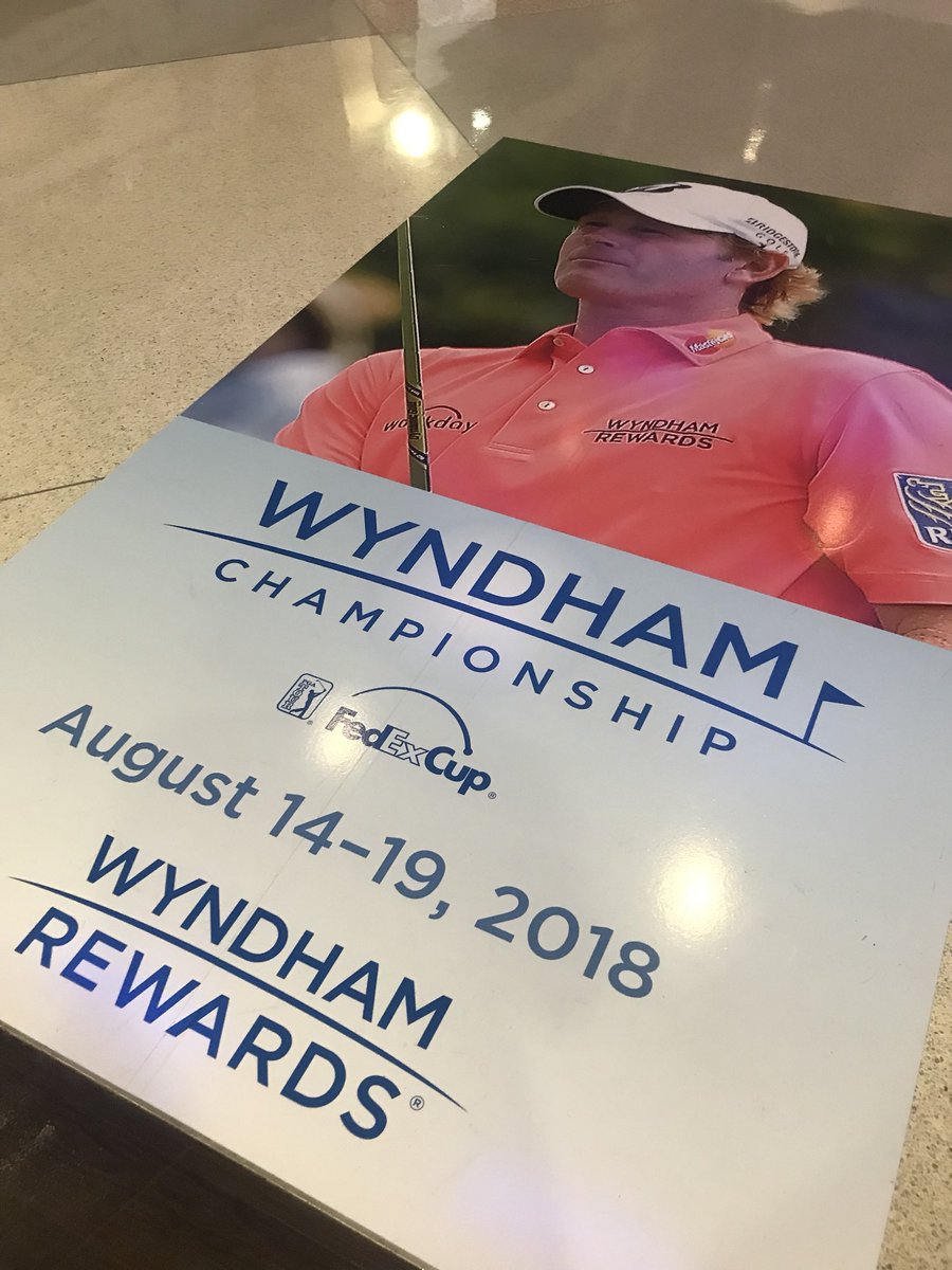 TanyaRiveraOn2's tweet photo. How FORE!tuitous @WyndhamChamp picked @BrandtSnedeker to welcome folks to @flyfrompti #arrivalgate #59 @WFMY https://t.co/h6CgHoq7dz