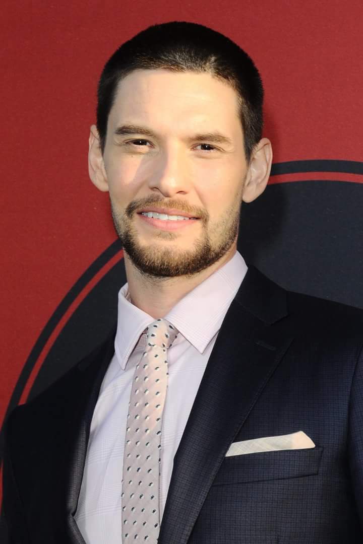HAPPY BIRTHDAY, Mr. Ben Barnes, blessings, long and happy life, from Popayán Colombia. 