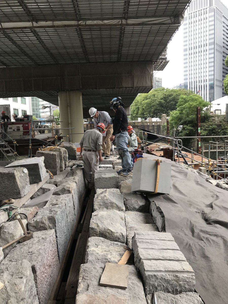 pancorobrother's tweet photo. 来たる25日の「吉田まちじゅうビアガーデン」伊勢佐木側ステージ。
パンコロ兄弟の出演時間は
①16:55-17:25
②19:30-20:00
となります。そのほかにも楽しみな出演者さんも盛りだくさん。ぜひぜひお待ちしております。
#RUIHOP #西村勇紀 #ひろたうた #ベリーダンス https://t.co/dqTTfElQC3