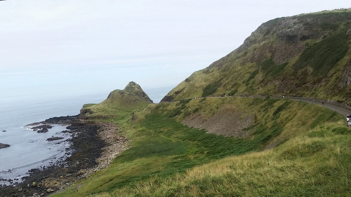 Beautiful day for a stroll at the Giants Causeway! #lovethenorthcoast @Irelandluxury