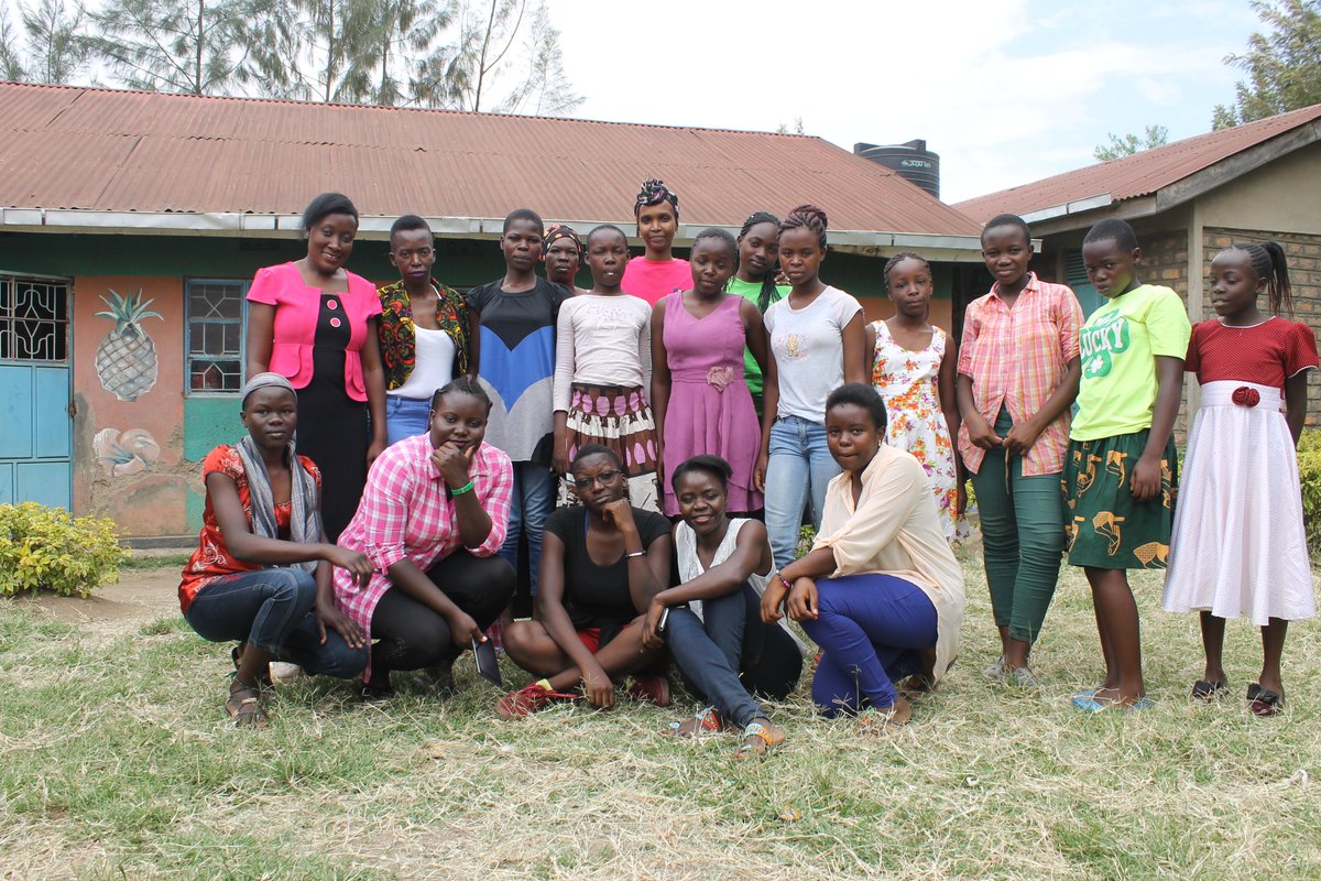 HopeMitosis's tweet photo. Migosi Family Hope Society

Training on Menstrual Hygiene Management. 
#SAFESPACEFORGIRLS
#WESHALLNOTRELENT
#BEAKOMIGOSIFAMILYHOPESOCIETY
#YWCA @HopeMitosis @ChildFund @UNICEF_uk @giz_gmbh https://t.co/vE2vuUlX1K