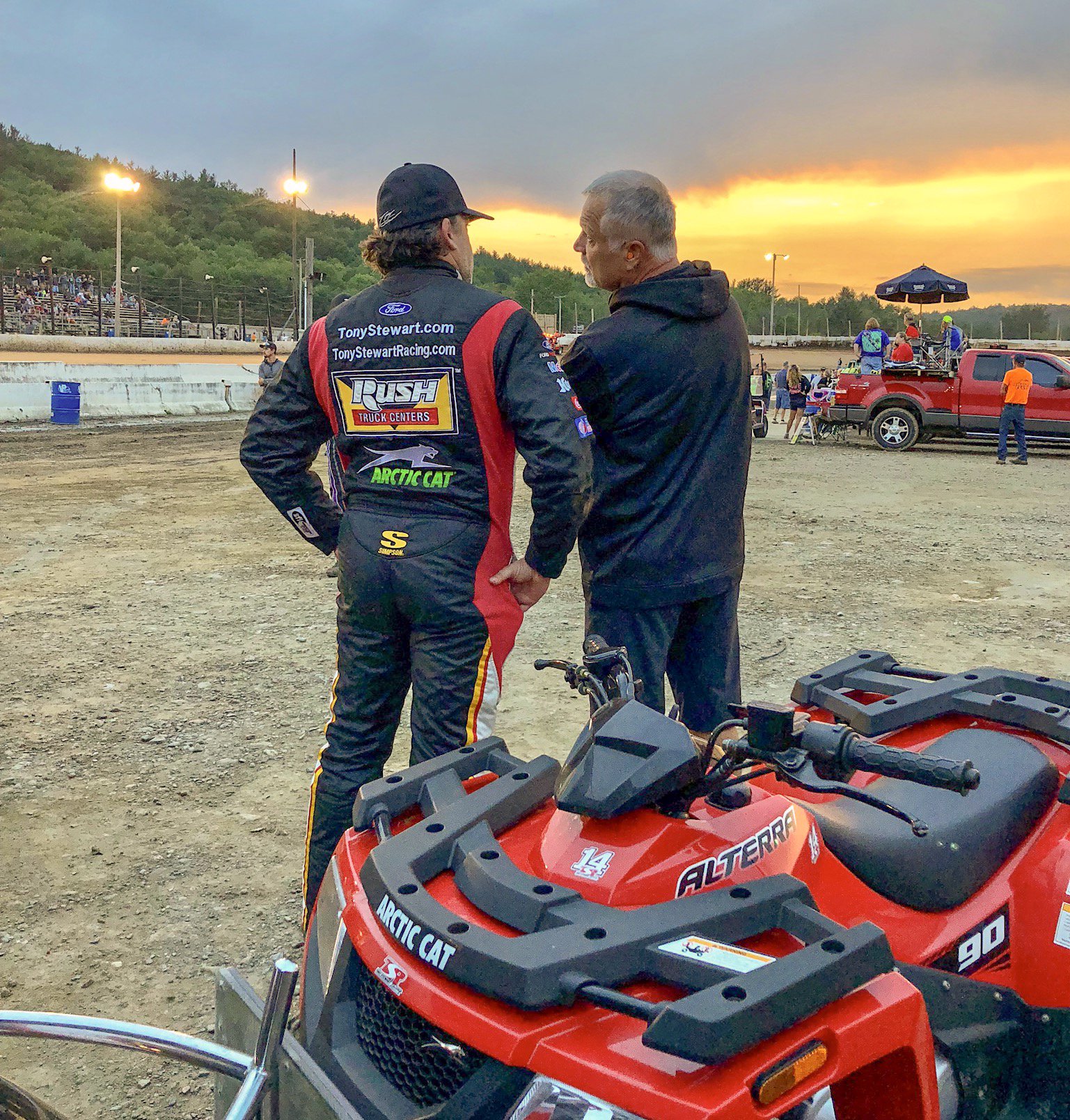 DlD-v6uXcAE-CVS.jpg:large