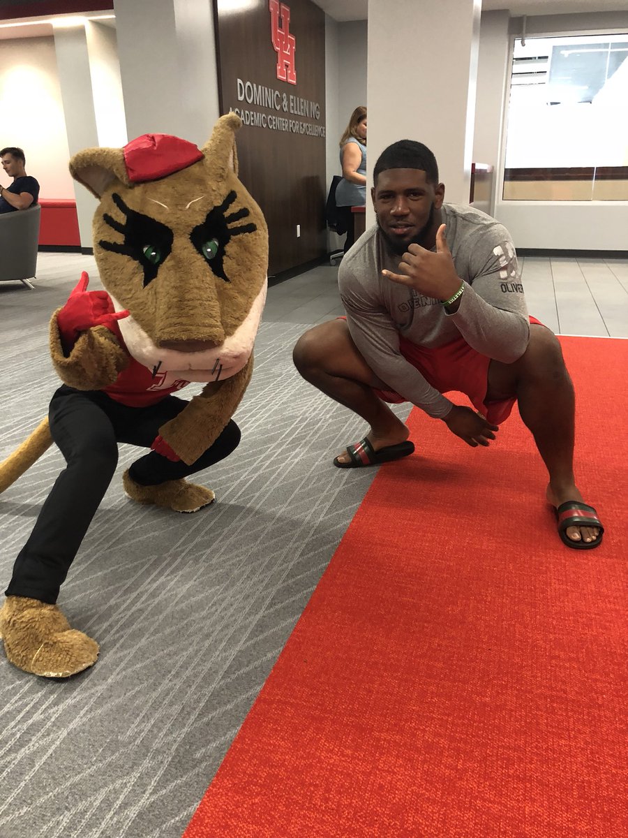 UHNutrition's tweet photo. Shoutout to Sasha, the sassiest cougar in town, for hanging out with us for the Grand Opening of our Cougar Den today! Thank you on behalf of our athletic department! @UHMascots #GoCoogs #HTownHustle #HTownTakeover #CougarDen #Nutrition https://t.co/eXfNSRZV9s