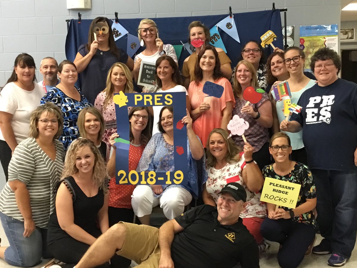 AmandaBrimer's tweet photo. #PRBack2School #RamPride #RamFam @USD449 https://t.co/KLvOXbQeHl