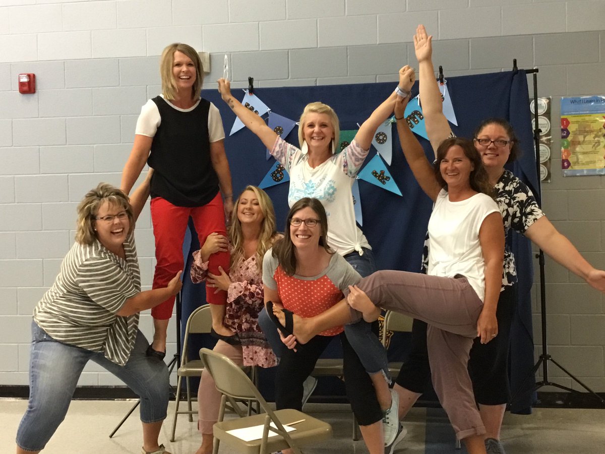 AmandaBrimer's tweet photo. #PRBack2School #RamPride #RamFam @USD449 https://t.co/b3lWTKBhWg