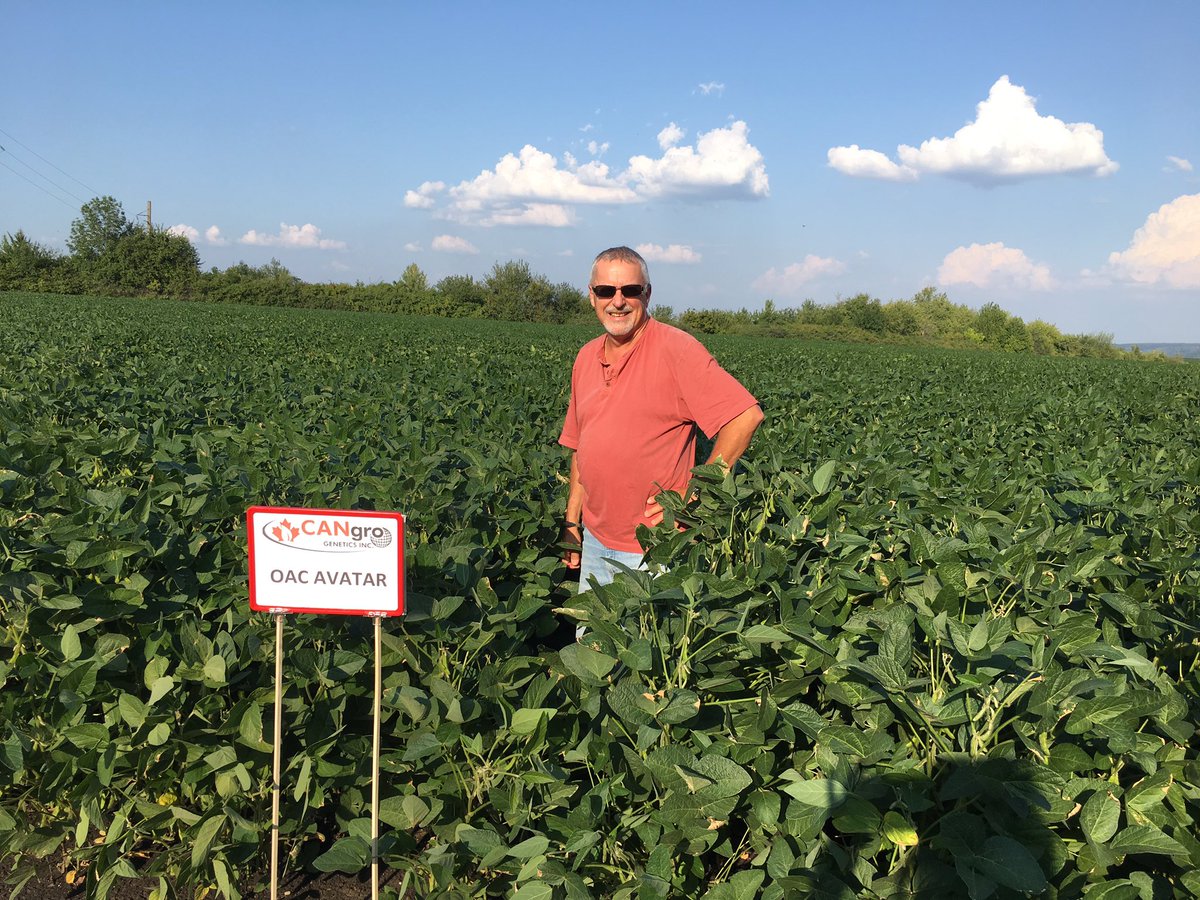 First day of field and plot tours in Ukraine #Uofguelph #secan  OAC Avatar looking good