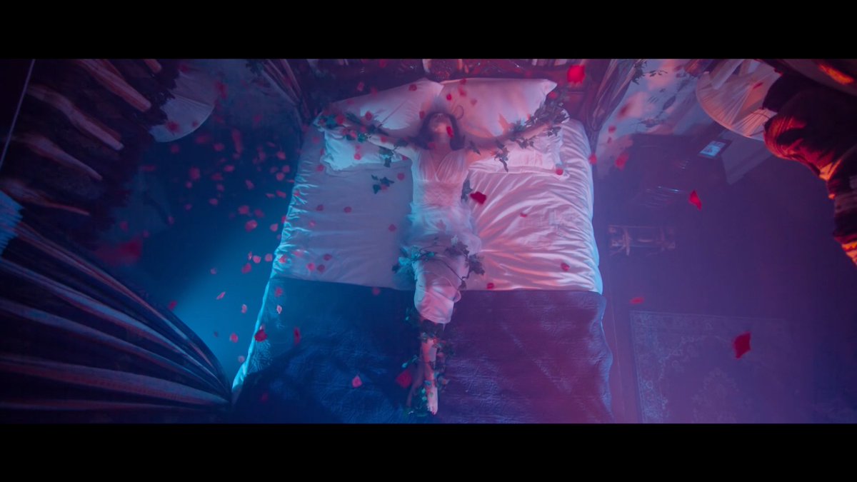 HexHorror's tweet photo. Automata is shaping up to be, perhaps, the most bonkers horror film ever made... :) https://t.co/VrS1bPzmqp