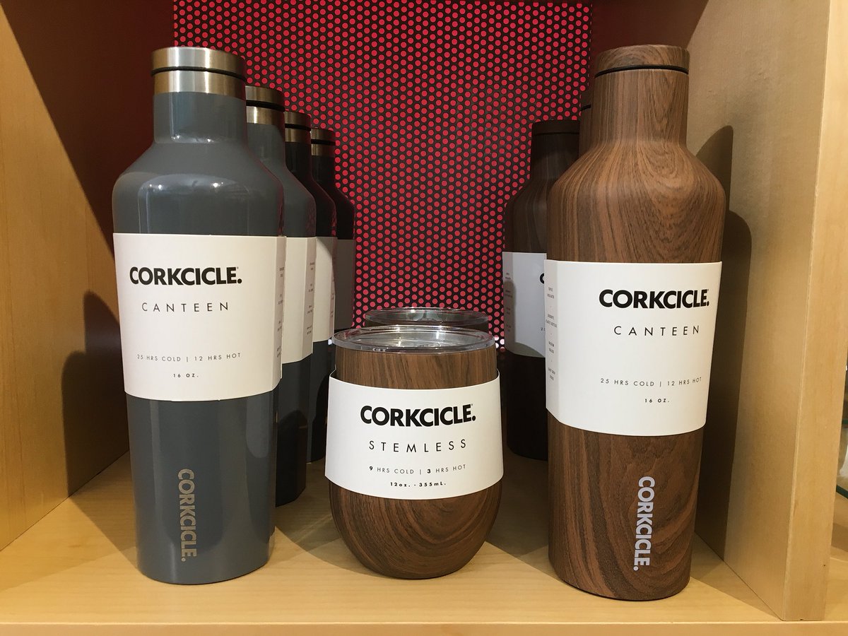 puredesignCNG's tweet photo. #FunFact: Our Corkicle canteens and tumblers will each hold more than half a bottle of wine. Perfect for a lake day. #myFLXtbex https://t.co/EOjZbbGZaM