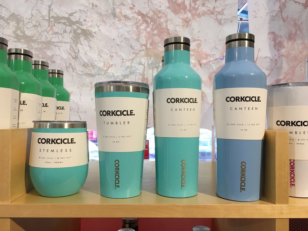 puredesignCNG's tweet photo. #FunFact: Our Corkicle canteens and tumblers will each hold more than half a bottle of wine. Perfect for a lake day. #myFLXtbex https://t.co/EOjZbbGZaM