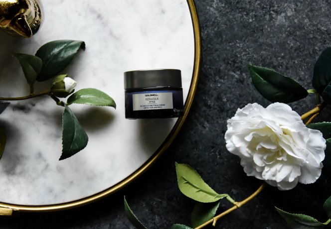 beautycounter's tweet photo. My Hair Essentials for Thick, Wavy Hair  ----> #ad https://t.co/6beaImsFVM  #hair #musthaves https://t.co/VuswKljFfi