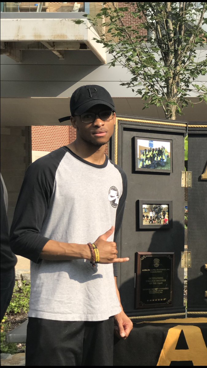 uk_alphas's tweet photo. Hey! My name’s Kelechi and I’m a senior majoring in Public Health (Pre-PA). I’m the past president of @uky_naacp and current president of the Epsilon Chi Chapter of Alpha Phi Alpha Fraternity Inc. Have fun at UK because college days swiftly pass. #WhosWhoAtUk #UK22 #UK21 #UK20 https://t.co/ezCbVCdxax