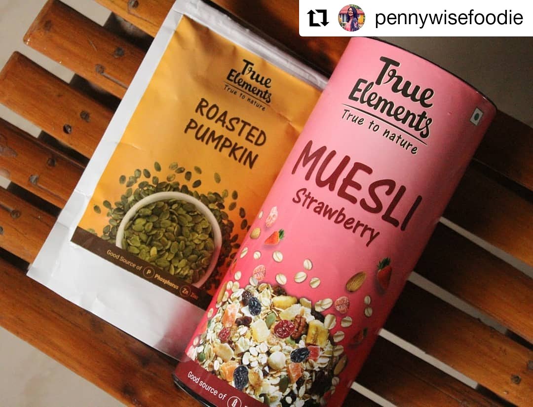 _pjtweets's tweet image. #Repost Peeny Wise Foodie
• • •

Smoothie bowl kinda day!! 💙
As an (barely) adulting adult, I have oriented myself to exotic fruits that we did not essentially consume very often growing up.

#TrueElements #TrueToNature #TrueToYou #Believe #Future #Self #MondayMotivation