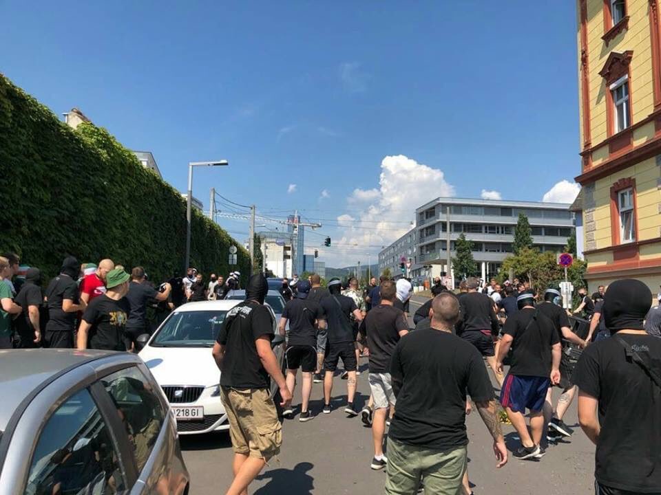 Fight between Rapid Wien and LASK Linz hooligans. Intervention police 19.08.2018 🇦🇹 #ultras #hooligans #tifo #rapidwien #lasklinz #rapid #lask