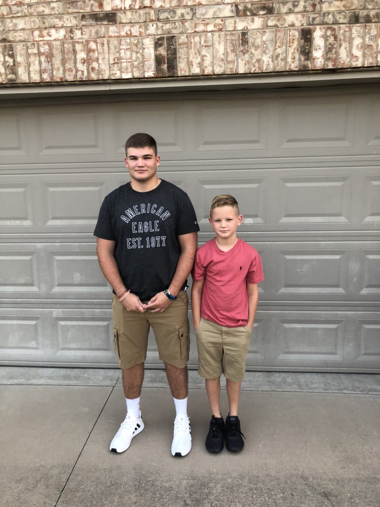 kdwigs's tweet photo. Sr. Year /4th grader/Jr year in college . #Blessed https://t.co/TvihCdtN22