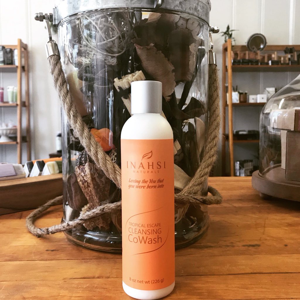 kacadas's tweet photo. Don’t need a full shampoo but hair is craving moisture? A co-wash contains conditioning ingredients and gentle cleansing.
#CoWash #cowashing #NaturalBeauty #NaturalProducts #NaturalHair #CurlyHair #TeamNatural #Naturalista #Reisterstown #BeautyBoutique #MobileBoutique #RetailShop https://t.co/oGjEaHgjlS