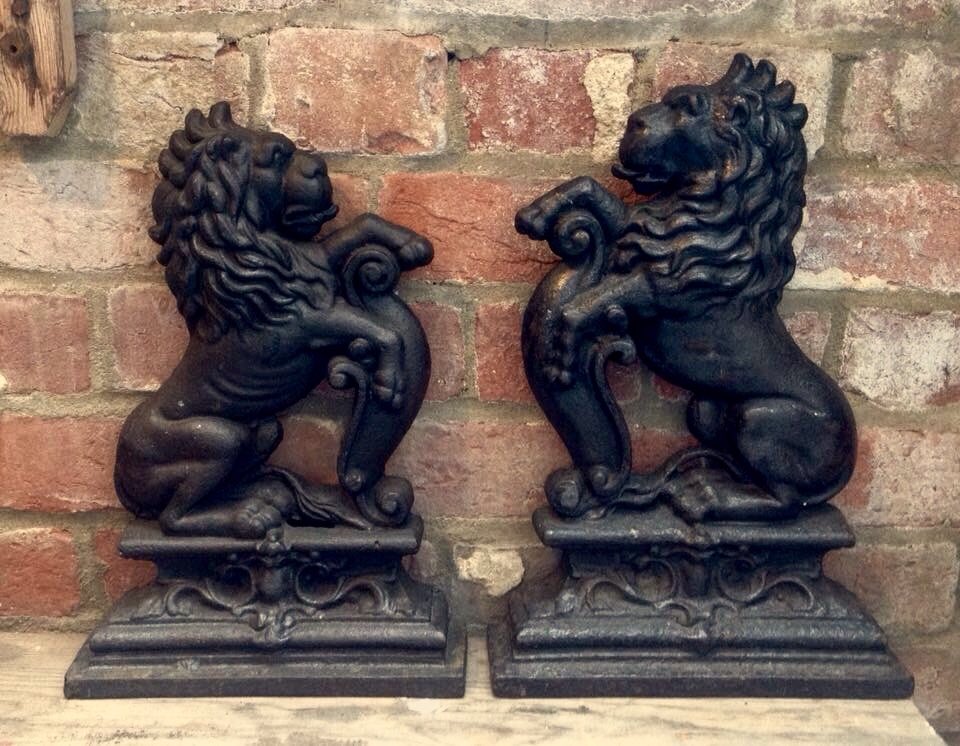 #countryhouseantique #heraldiclions #doorstops #victoriandoorstops #victorianantiques #countryhousestyle #countryhouses #liondoorstops #lions #heraldic #doorstops #castironlions #castiron #antiques #salvage #salvo #giftideas facebook.com/pages/Trade-Pi…