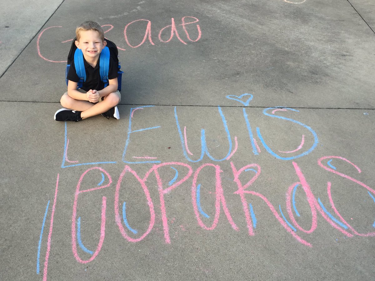 Don't you just LOVE the first day of school! <a href="/LewisLeopards/">Lewis Elementary</a> #forneyfamily