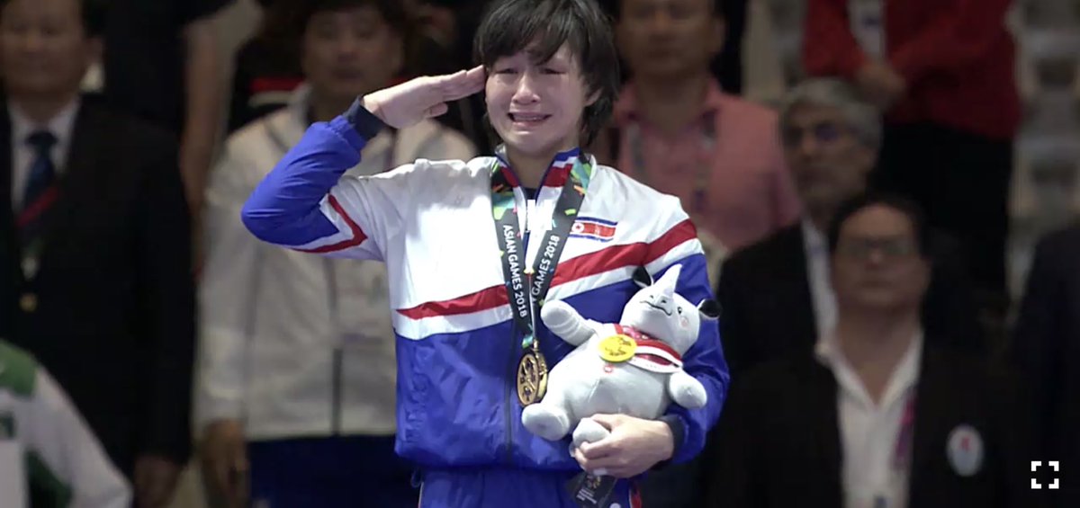 L_walkorthink's tweet image. 북한 여자레슬링에서 금메달 두 개나 가져가네