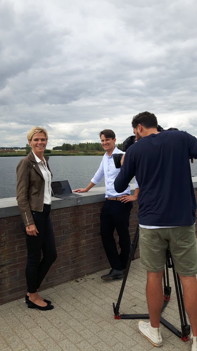 NLingenieurs's tweet photo. Opnames voor het programma Ondernemend Nederland. We zijn in de wijk de Groote Wielen in Rosmalen, gemeente Den Bosch bij de verschillende onderdelen van De Watermachine.Uitzending 30 september 9.55 uur RTL7. #blijfjeverwonderen #klimaatadaptatie #watermanagement https://t.co/QBVIyVboJo