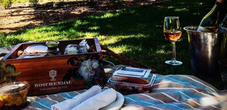 FindWineSA's tweet photo. FindWine uses smart ratings from award-bodies like @wineonaplatter @Decanter &amp; @timatkin to help YOU #findwine that is only the finest….like this amazing @BoschendalWines #MCC for example https://t.co/4KAUZUh3x5 | 📷 Claude Dunkerque https://t.co/O63JH56Opt