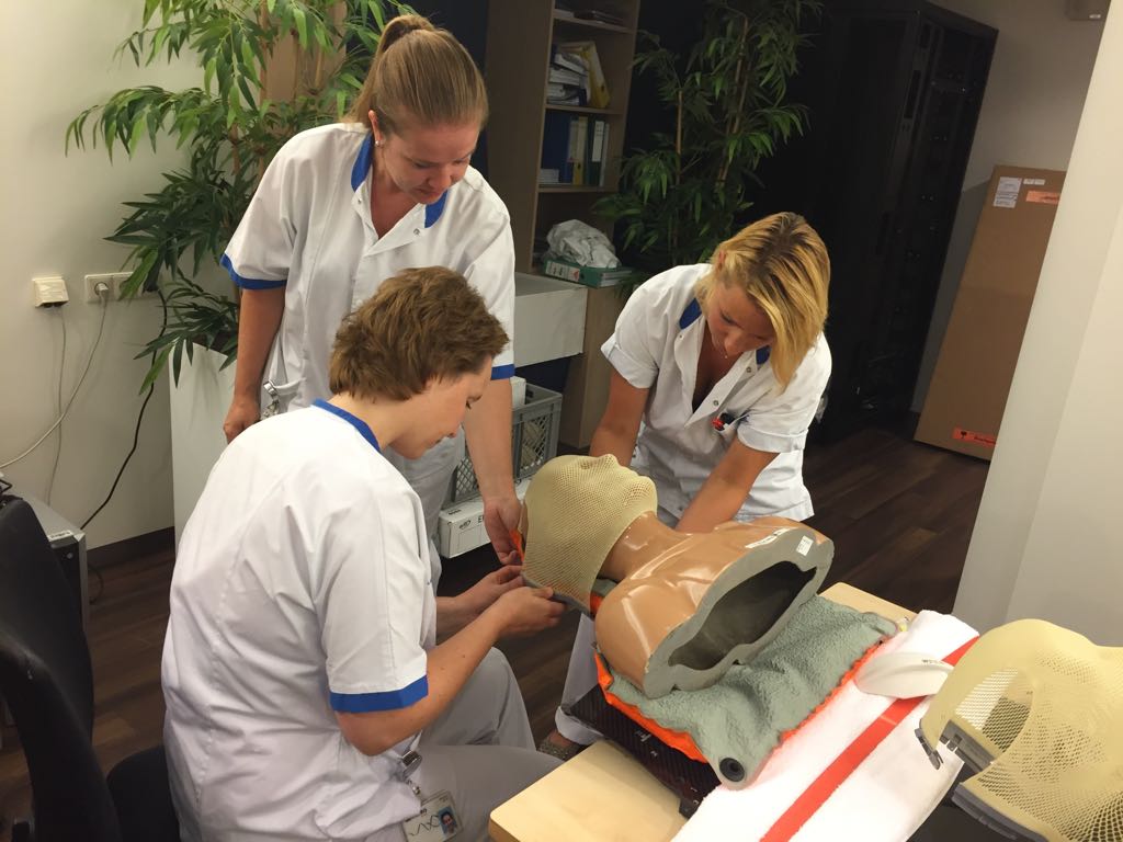 Soon <a href="/ZONPTC/">ZON-PTC Maastricht</a> will be ready to treat their first patient on the Orfit HP PRO Solution. Meanwhile our team is on-site to teach the ins and outs of moulding a comfortable radiotherapy mask that contributes to maximal immobilization. #protontherapy #maskmoulding