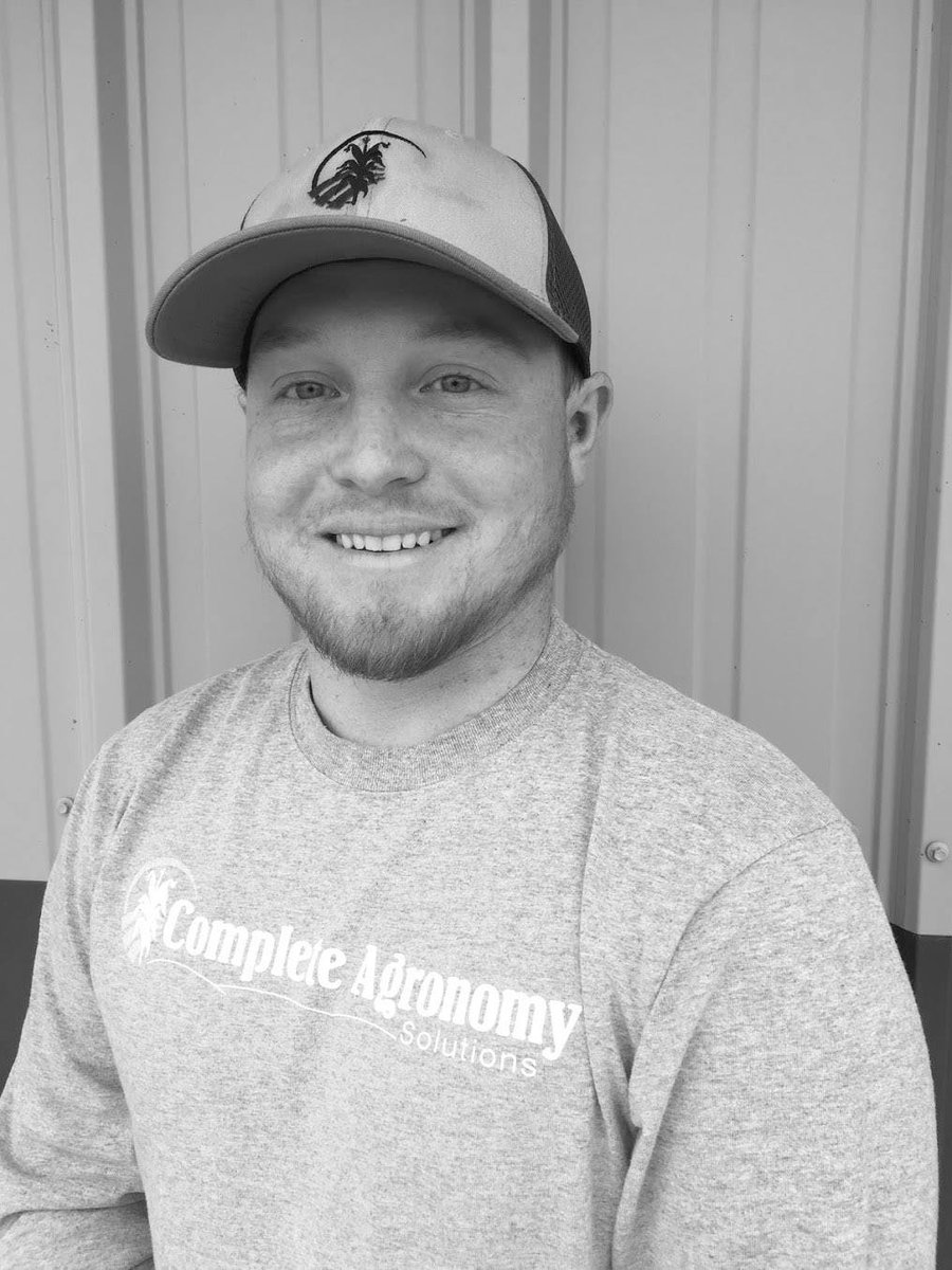 CompleteAgro's tweet photo. If you notice this guy smiling, it's because he ties the knot this Saturday in Yankton! Mason has been an agronomist with Complete Agronomy for nearly four years. Congrats to Mr. &amp; Mrs. Mueller! @masmueller2 https://t.co/Eox9S0lCIm