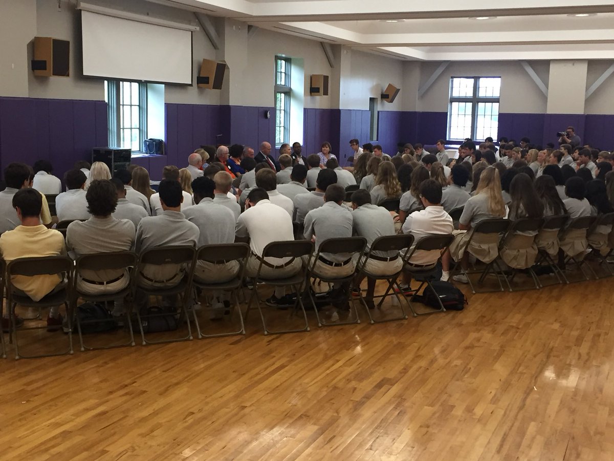 bbell5's tweet photo. Last #FirstDayAtDAR for the #Classof2019 #collegebootcamp https://t.co/jENCj5oKwy