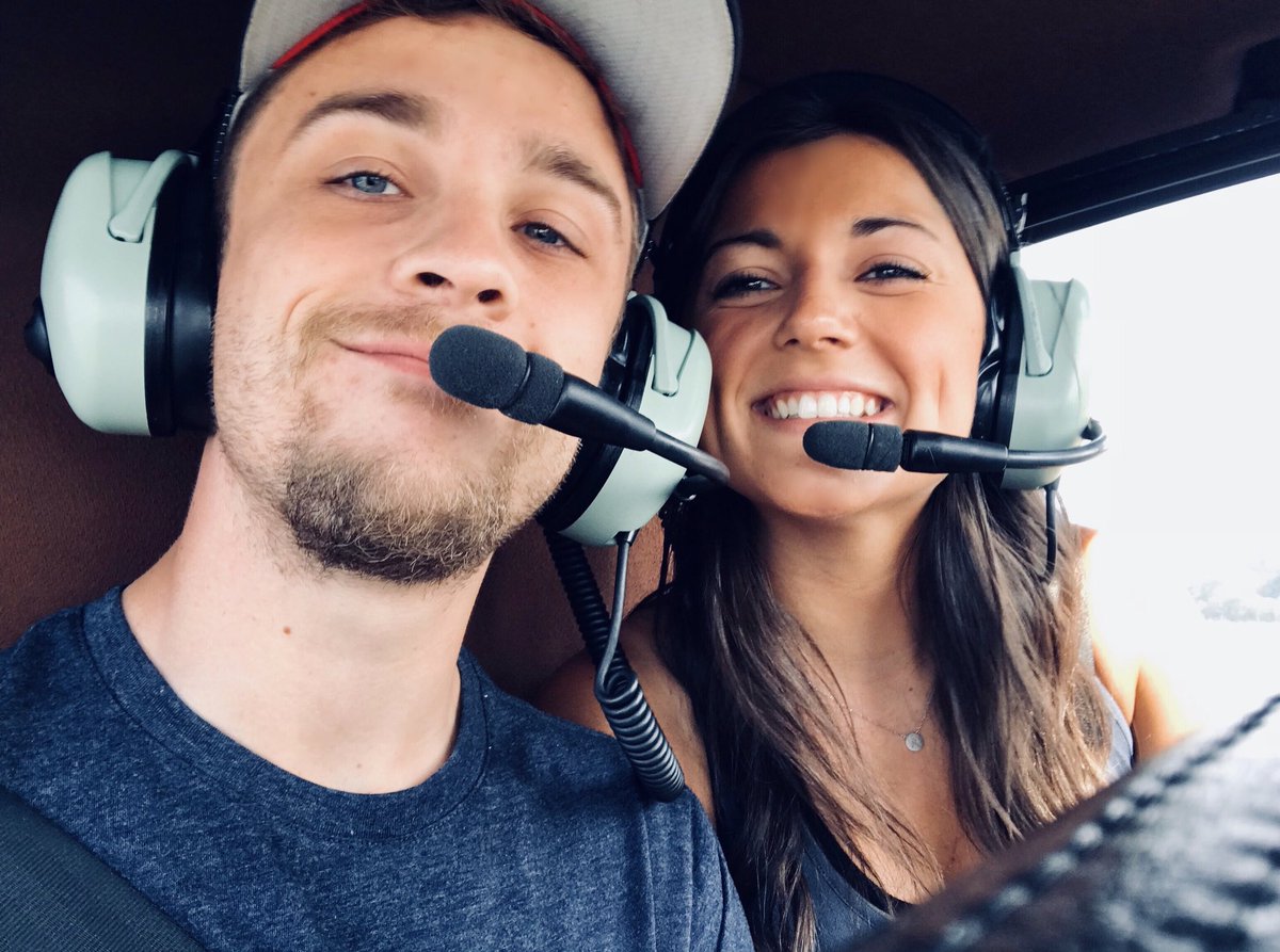 alisonrosem's tweet photo. Shout to to @pay_by_phone for the awesome #SeattleHeliTour gift certificate!! Best Twitter contest to enter in EVER 🚁😍 https://t.co/2LOS0iZk1d
