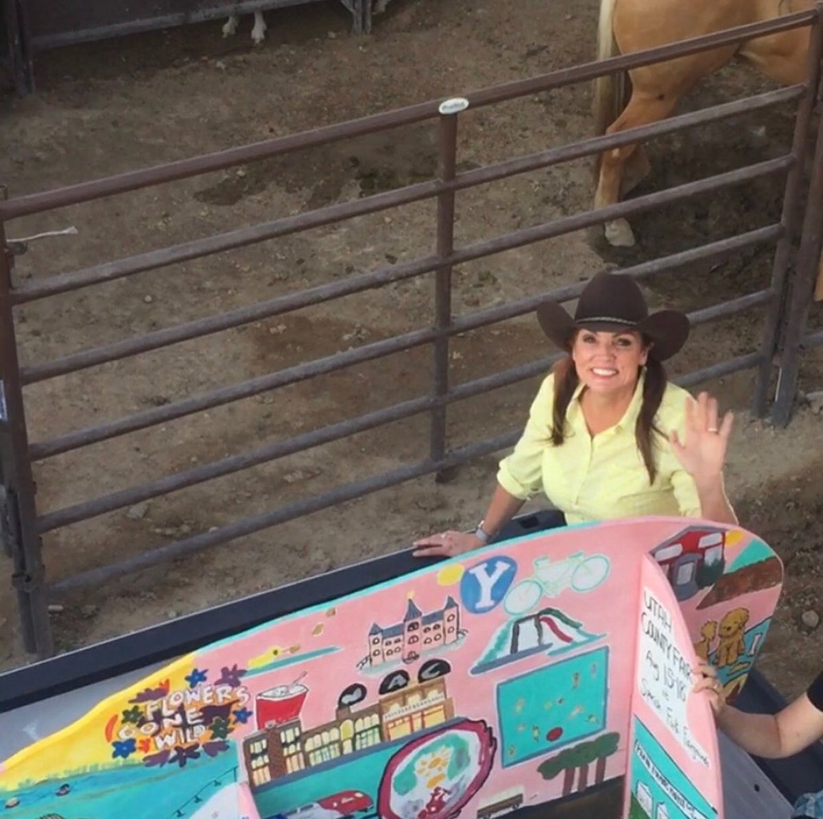 UtahCounty_Fair's tweet photo. With over 7,000 votes @provocity Pig “BrigHAM” is the big #PickaPig” contest winner 🏆 Congrats @mayorkaufusi &amp; @provocouncil #FaiFever https://t.co/gf0VMFuIzy