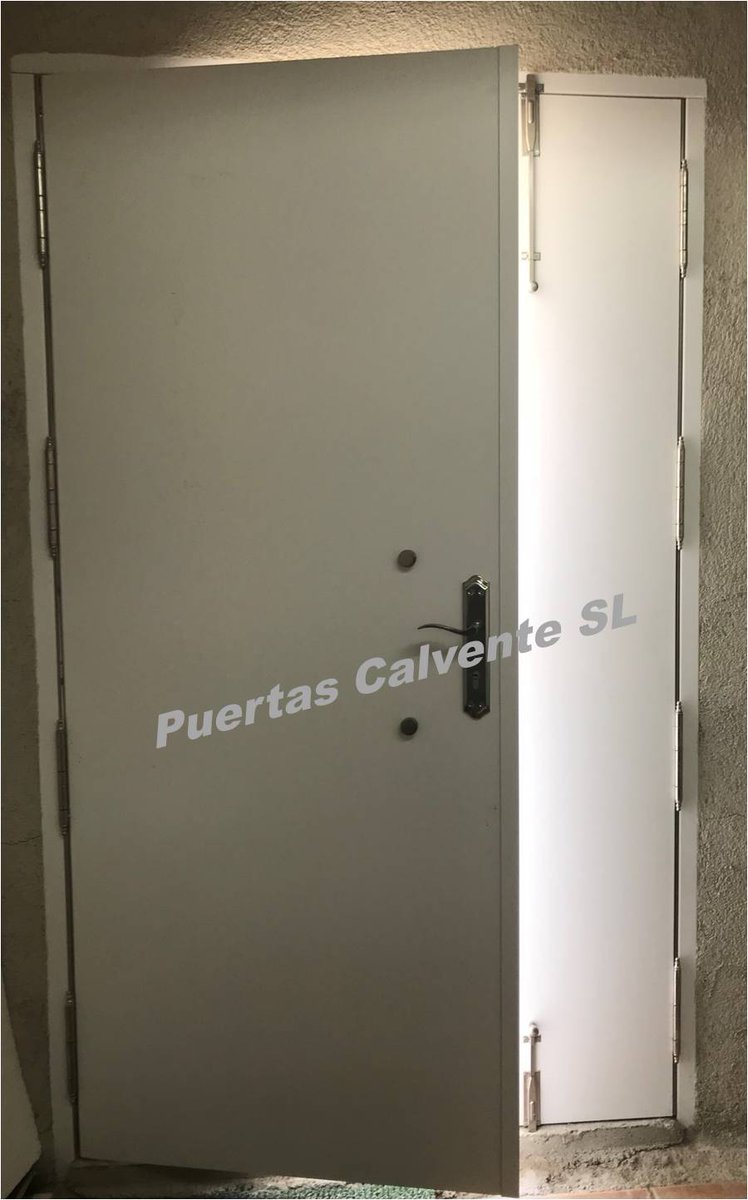 puertascalvente's tweet image. Puerta metálica de Seguridad doble hoja!
🛒bit.ly/2OS30fU
#reformas #arquitectura #construccion #terrassa #sabadell #interiorismo #seguridad #hogarseguro