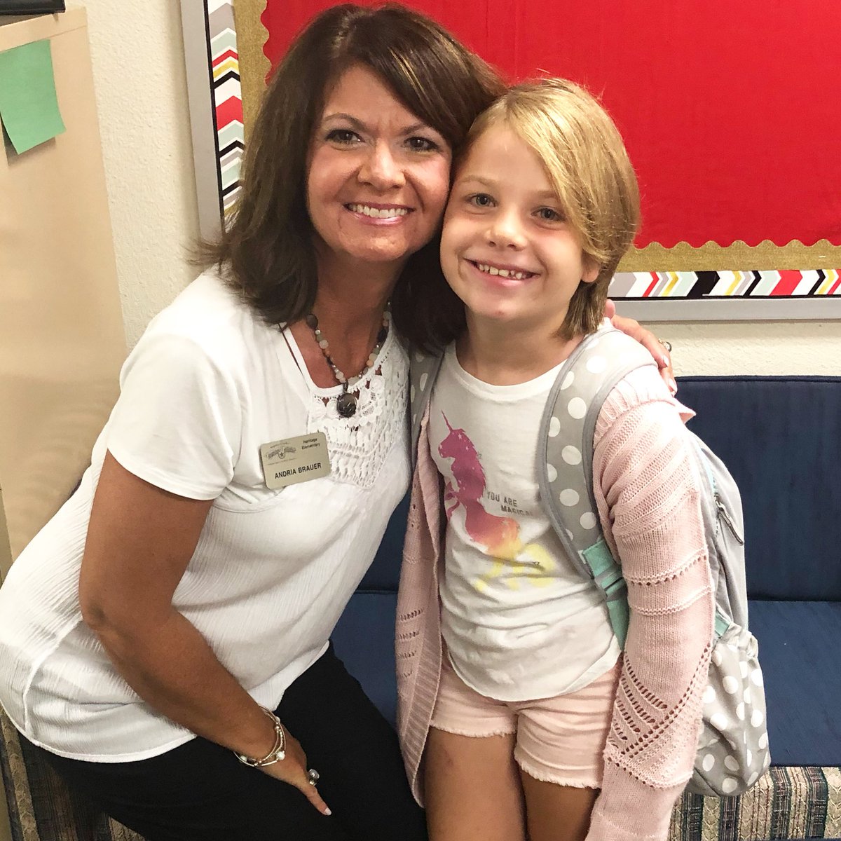 DagmarDasha's tweet photo. #GCISDFirstDay 📕📖🎒📚✏️ https://t.co/rRkemRPpr1
