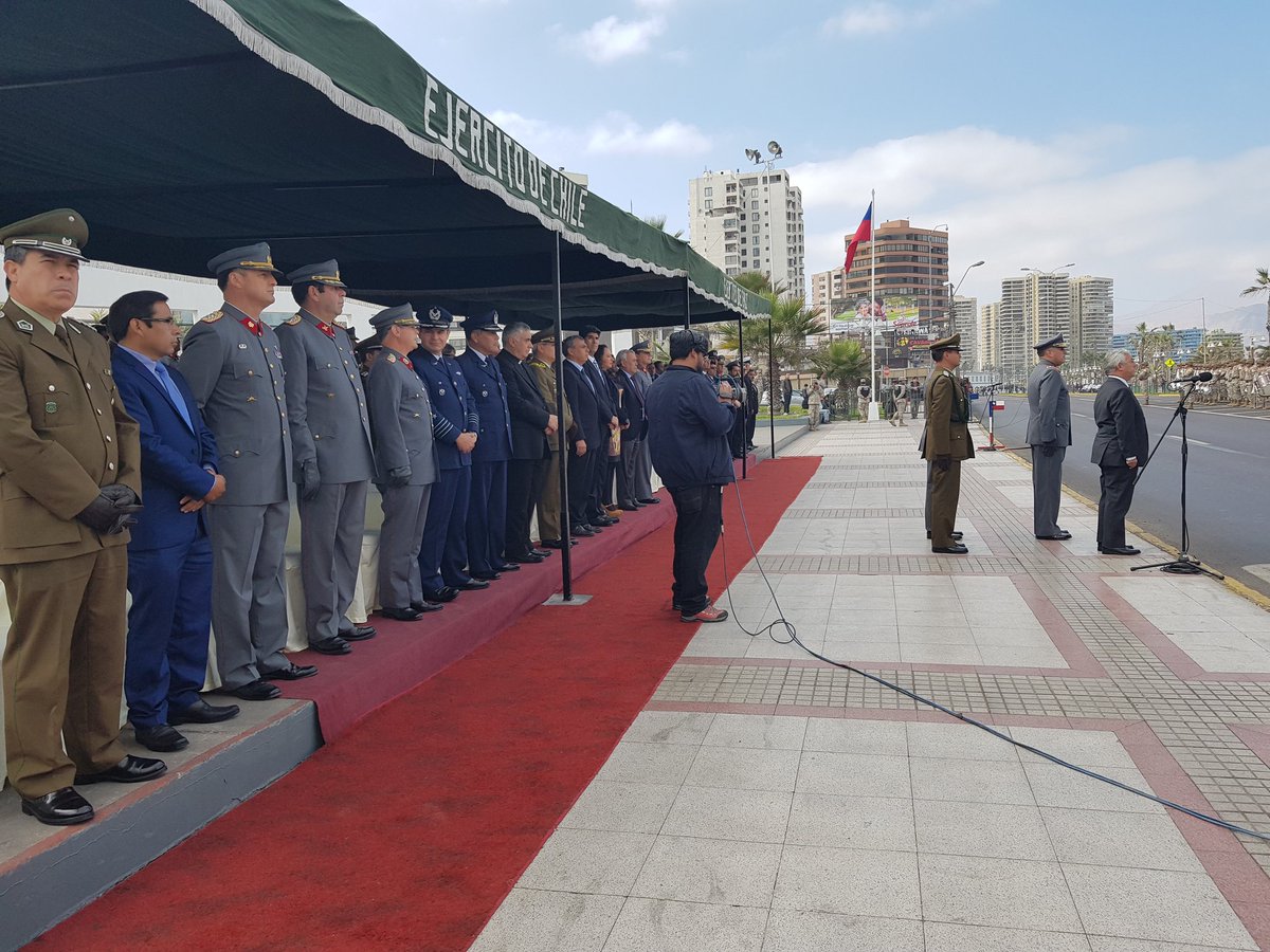 ColchaneChile's tweet photo. Alcalde Javier García Choque participa en el desfile en el marco de la Conmemoración del Natalicio de Bernardo O'Higgins Riquelme, en Iquique https://t.co/1V29jPX73o