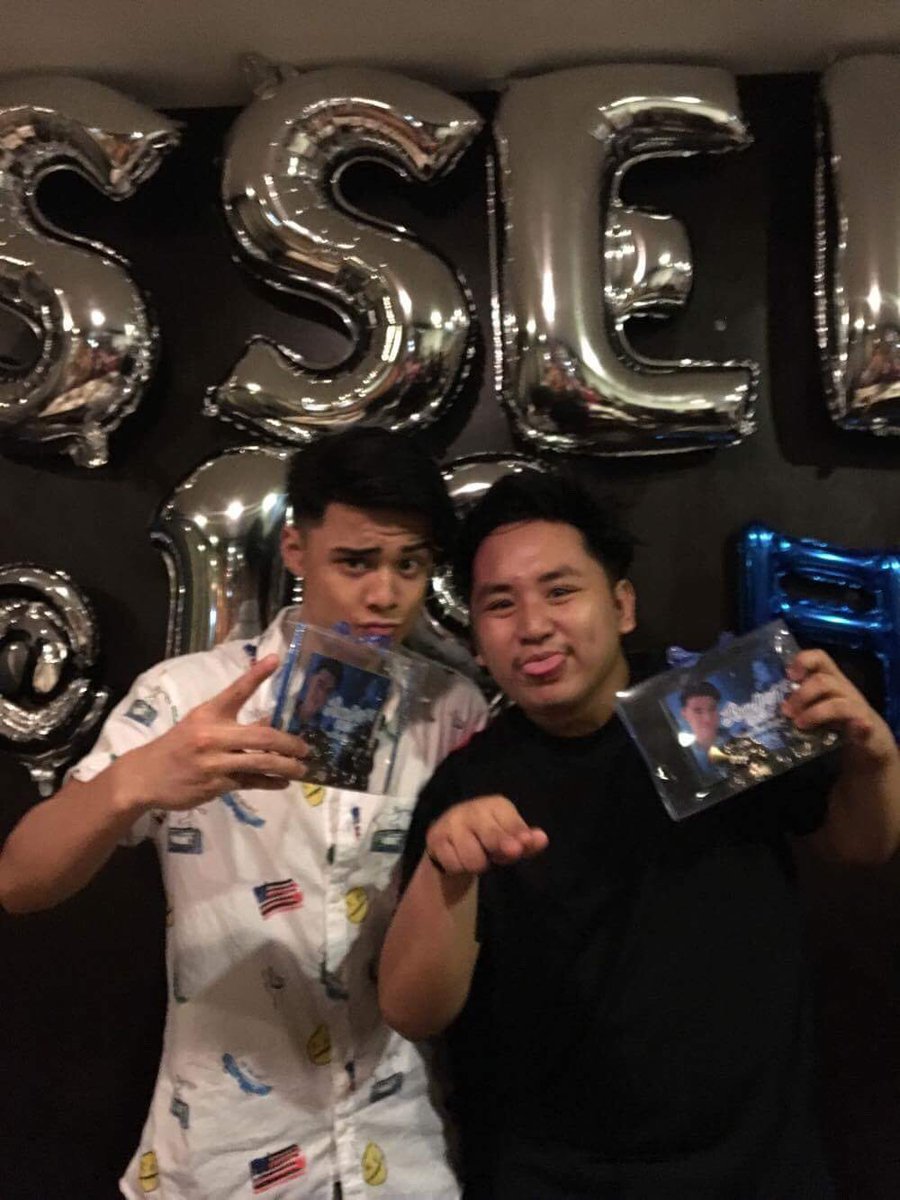jaceisafanboy's tweet photo. It’s been a year since @russell_ofc surprised @boyband_russell a birthday dinner &amp; we made him cry that night 😭😍💙💙 I’ll never forget this memory for the rest of my life! Love you Russ!!! Advance Happy Birthday! 🎉 https://t.co/gY7ex4FVKp