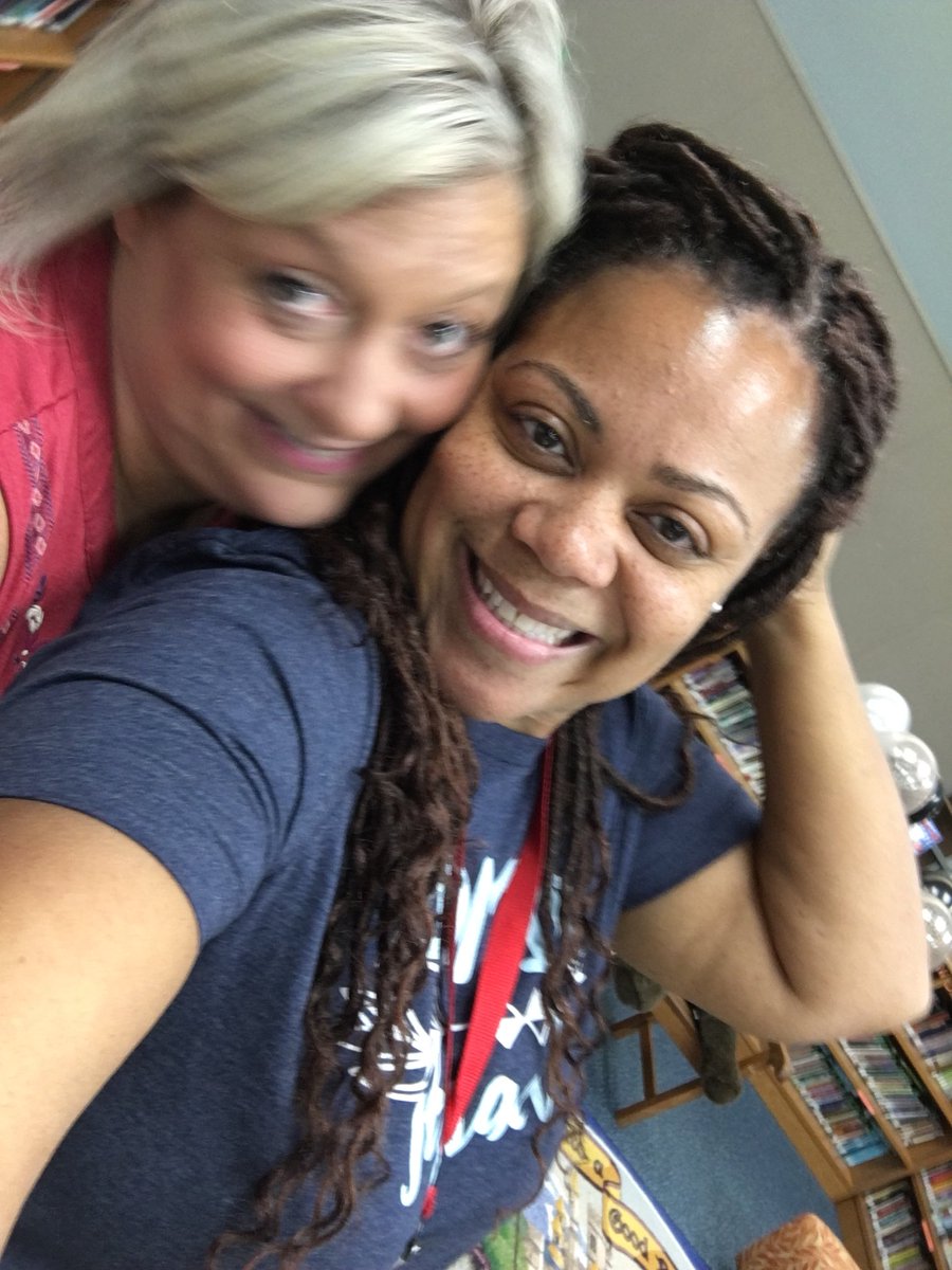 RoshundaKnight's tweet photo. Life is great when you love your job and the people you work with! #SucceessatRES https://t.co/d5RBGILEfY