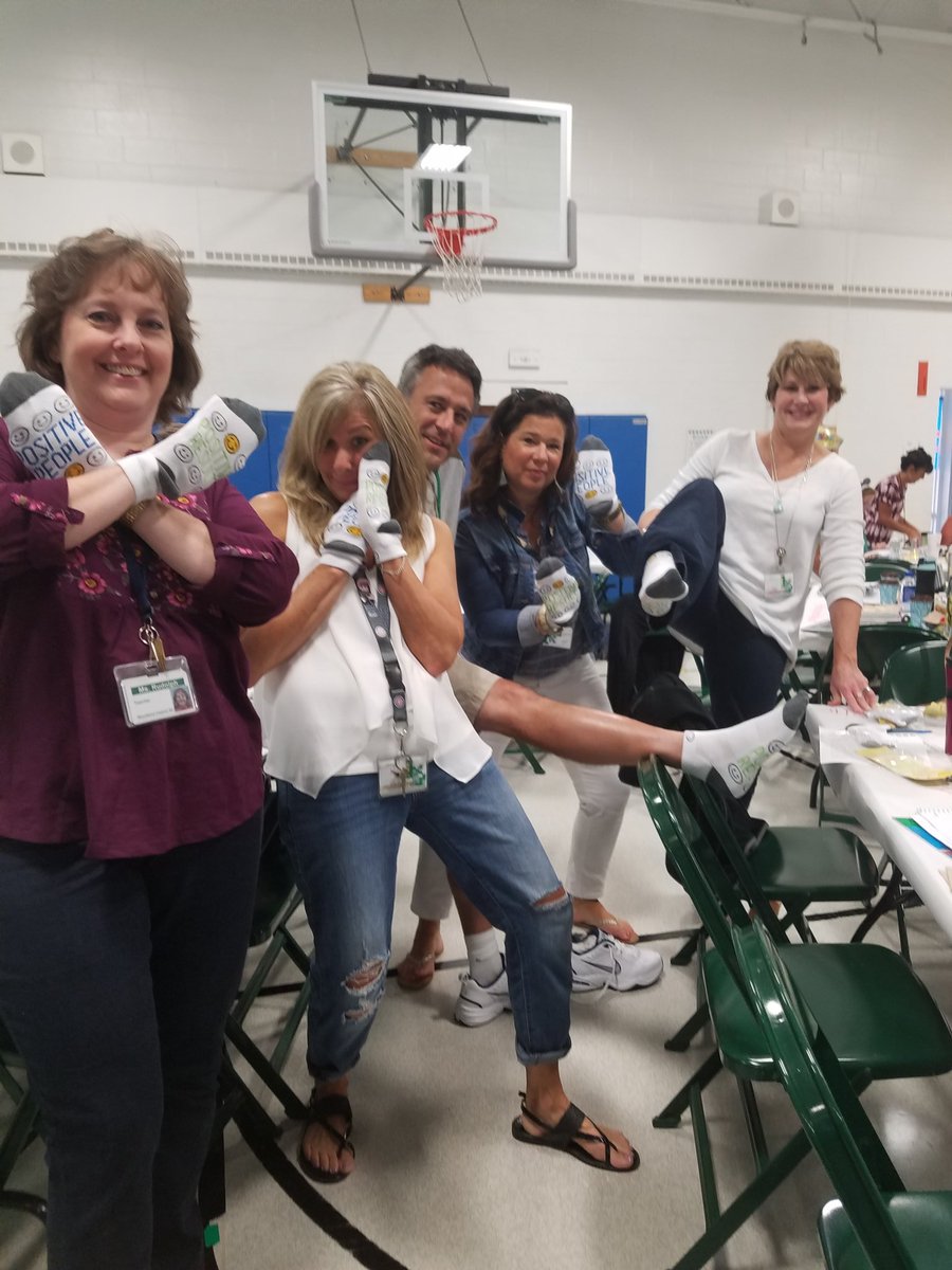 WendyPitt5's tweet photo. #ElemEastPride https://t.co/Dyz1U6KAqX