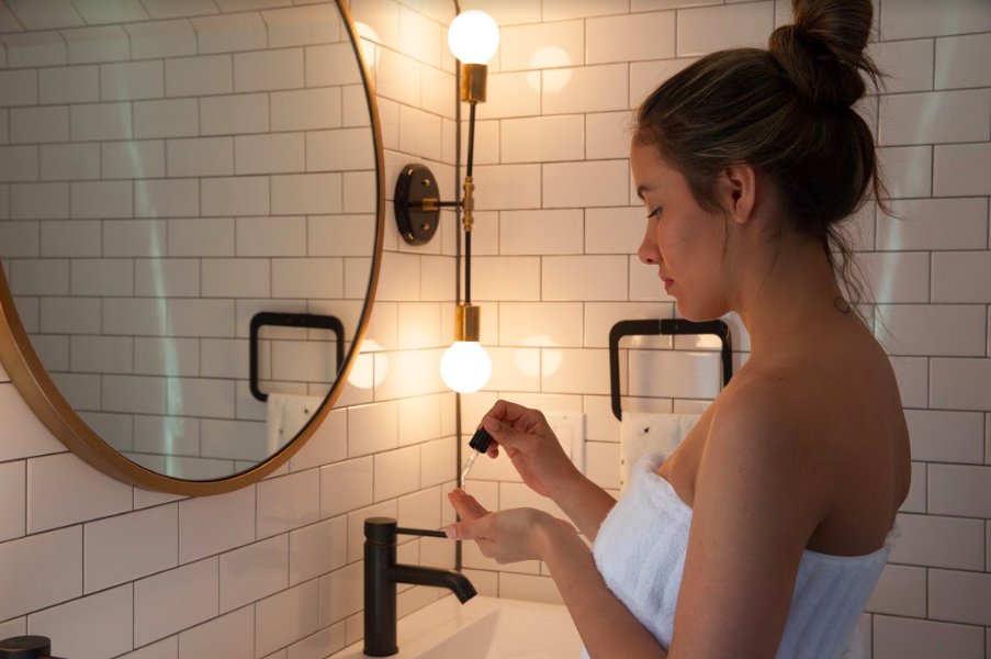 #dermtip from our co-founder @rhondakleinmd - Apply serum by gently massaging it into your skin in an upwards motion to boost collagen, then pat on the product to stimulate circulation and flush out toxins. #purebioderm #cleanbeauty