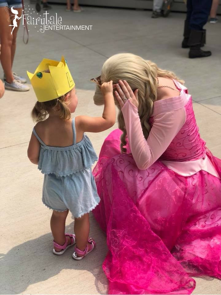afairytaleparty's tweet photo. #SleepingBeauty and her new princess friend at #JimmyJohnsField @uspbl for #Princesses and #Pirates Day this past weekendπΈβ΅
.
.
.
#YourSummerDestination #USPBL #MinorLeagueBaseball #BaseballPromotions #PrincessDay #PirateDay #PrincessesandPirates #DowntownUtica #DisneyPrincess https://t.co/qSsxT8AIN3