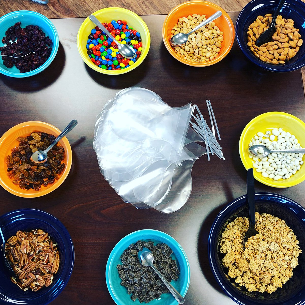 HarlessCenter's tweet image. Snack bags to go til 1 pm @HarlessCenter