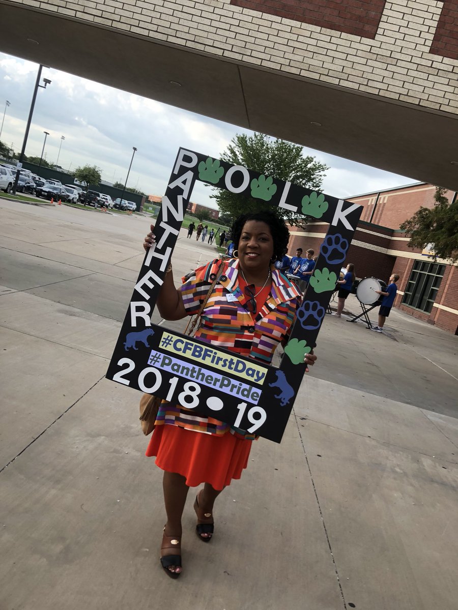 KOSullivanLDISD's tweet image. Polk Middle School is the place to be! You never know who will stop by! @CFBISD #CFBMattersToMe #cfbfirstday #pantherpride @AsstSupt1
