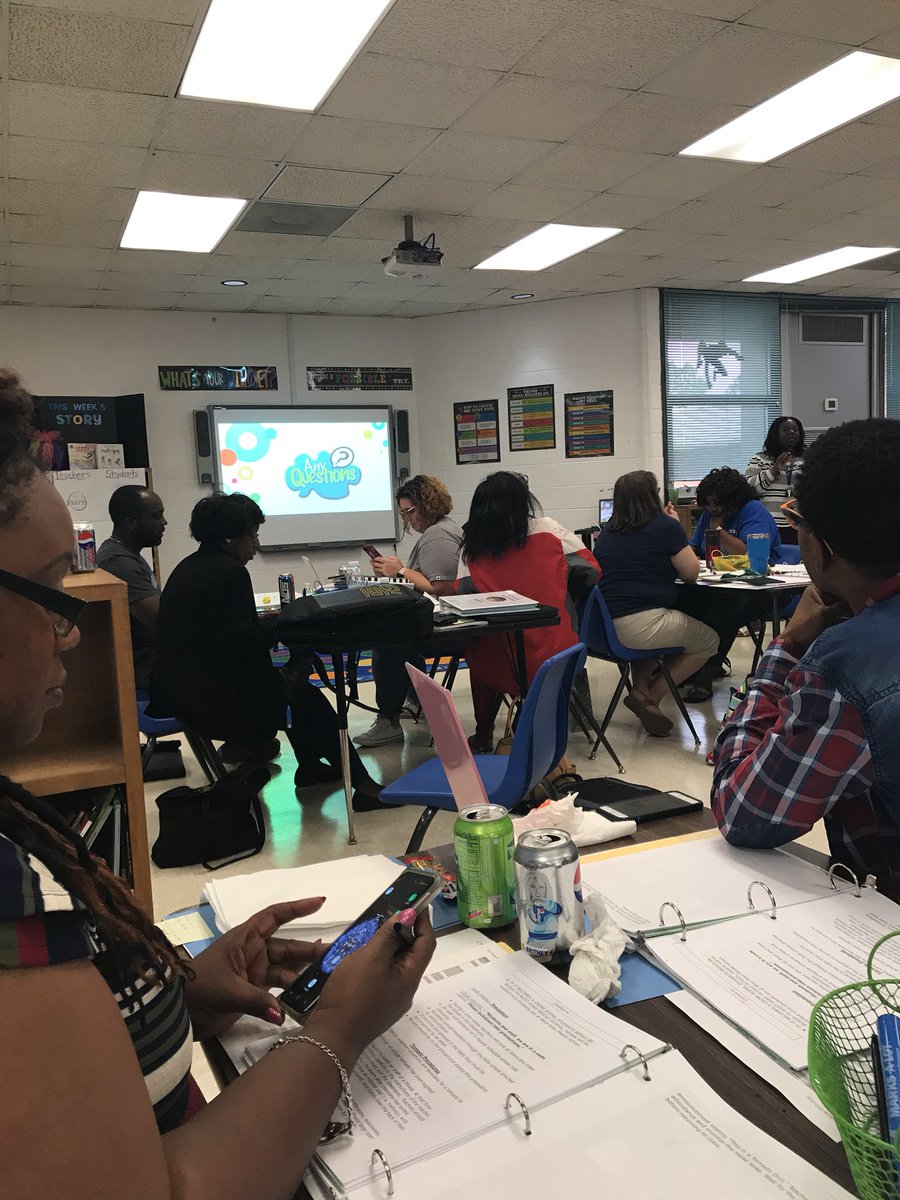 weimer4life's tweet photo. School Safety! It’s starts with being proactive!! @Dolphinville @Principal0915 https://t.co/vZbpBLhAOp