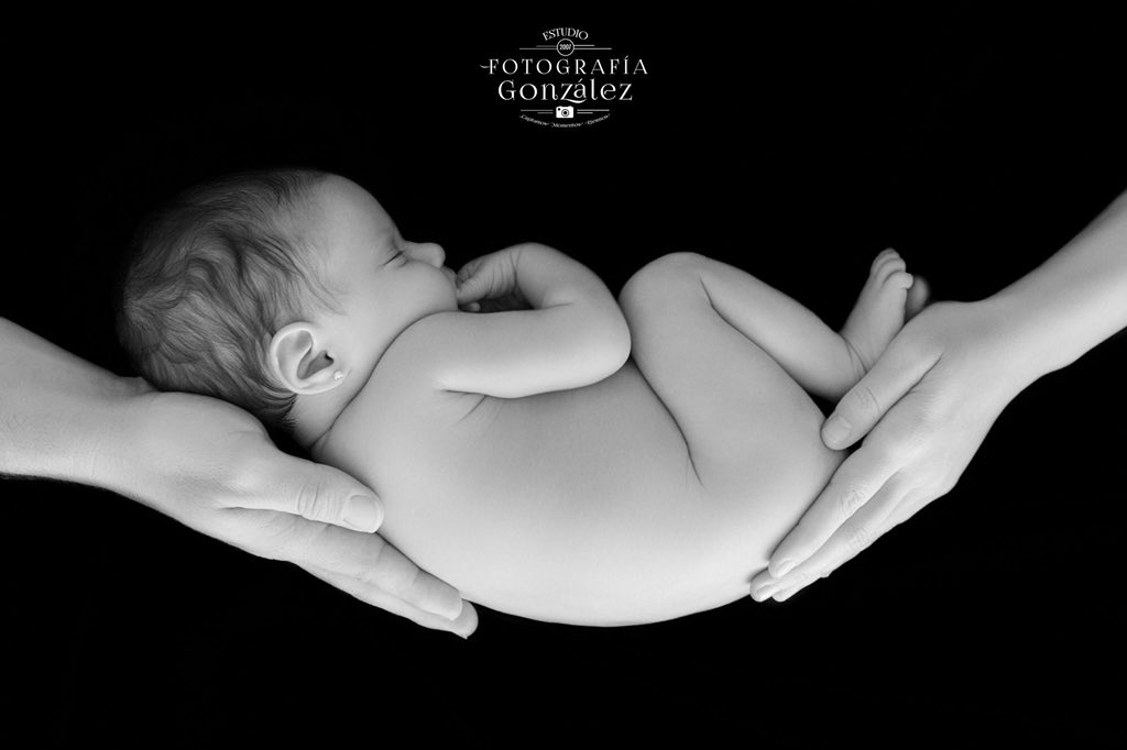 EL AMOR ES CIEGO, "MIS PAPIS EMPEZARON A QUERERME ANTES DE VER MI CARA"

REPORTAJES DE RECIEN NACIDO EN <a href="/studiofgonzalez/">FOTOGRAFÍA GONZÁLEZ</a> 

MAS INFO Y CITAS:
📱 699 873 115 ☎️ 954 493 712
C/ Blas Infante, 33 - Los Palacios y Vfca.

#Canon #5DmarkIII #5D #Profoto #Elinchrom #fotografiagonzalez