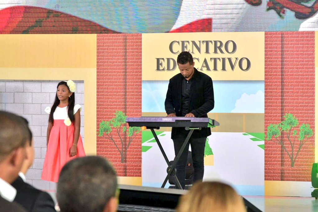 aurora quezada (auroraquezada72) Twitter