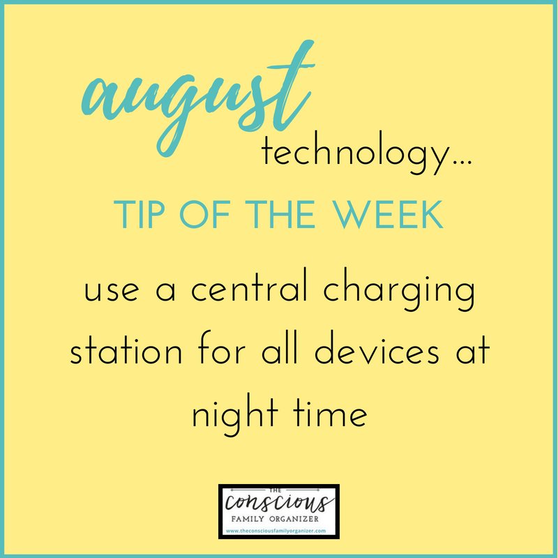 YPPartner's tweet image. Using a central charging station is such a great thing to do. It eliminates all sorts of problems and challenges that we face with smartphones and raising children. #parentingsolutions #parents #moms #parentingandtechnology #deviceuse #screentimekidsandlimits