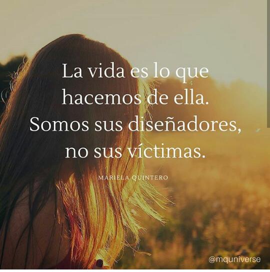Vida_PositivaES's tweet photo. Cuando empezamos a tomar decisiones de manera asertiva sin dejarnos llevar por las circunstancias u opinión de los demás nos convertimos en agentes activos y no meros espectadores. De esta manera nos convertimos en los protagonistas de nuestra propia vida. #Coaching #PNL https://t.co/018w2xdFv2
