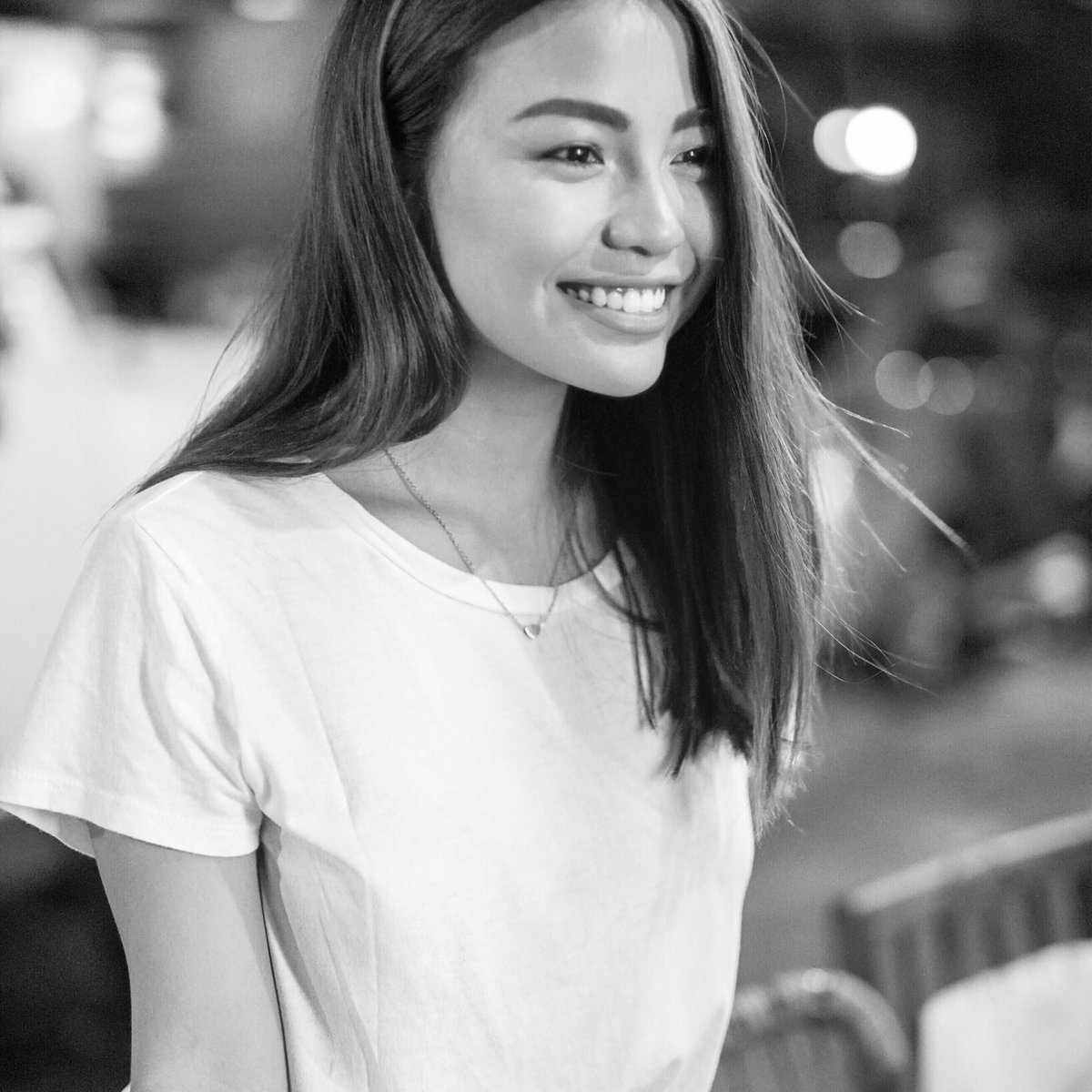 _michelledy's tweet photo. Dear Mamshie Michelle —
[A thread]

Whatever it is that has happened/has been happening recently, God has put you to it because He knows that you can go through it. We, angels, will always be here for you no matter what. ♡ [1/4] 

@michelle_dy https://t.co/tCmG2hyM3V