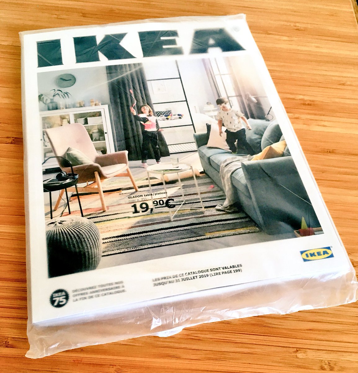 Stef2Rennes's tweet photo. Quel plaisir de découvrir dans ma boîte aux lettres aujourd’hui que le nouveau catalogue @IKEA_France est arrivé 😍👍
Je vais (encore) passer mon temps à le feuilleter et le refeuilleter... 😁 #IKEA #ikeaaddict https://t.co/v6Y6jtUkuf