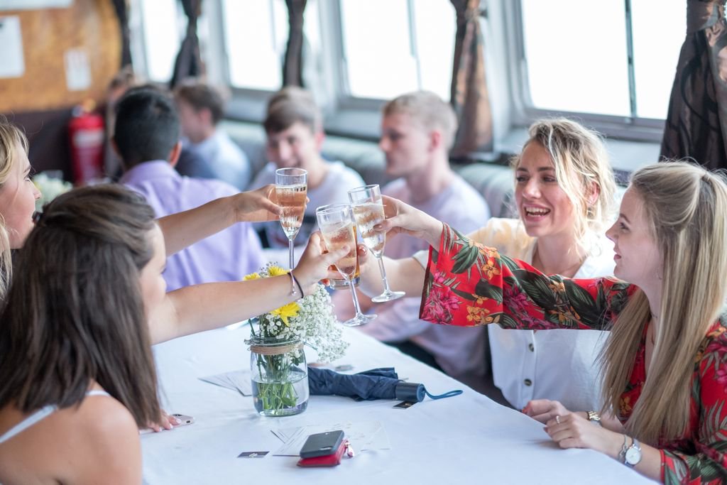 LifeatBDO's tweet photo. Last week we surprised our Summer interns with THE most epic BOAT PARTY! Jenga, ring toss and a tasty BBQ  ⛵🎉 @bdoaccountant https://t.co/dFeGmnVZ0B