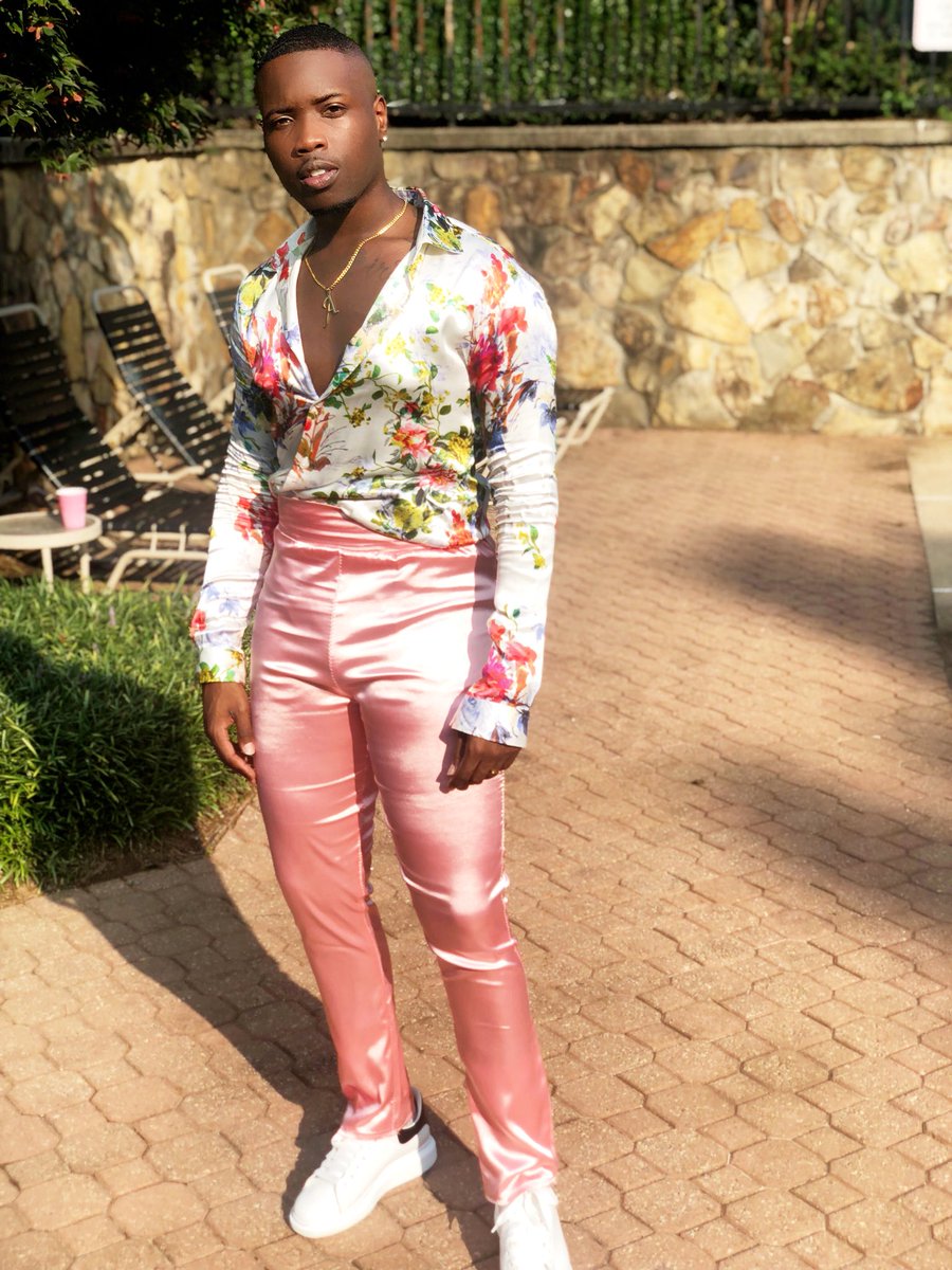 consistenthim's tweet photo. Pink Matter🌸 https://t.co/YhlcNJmkRO